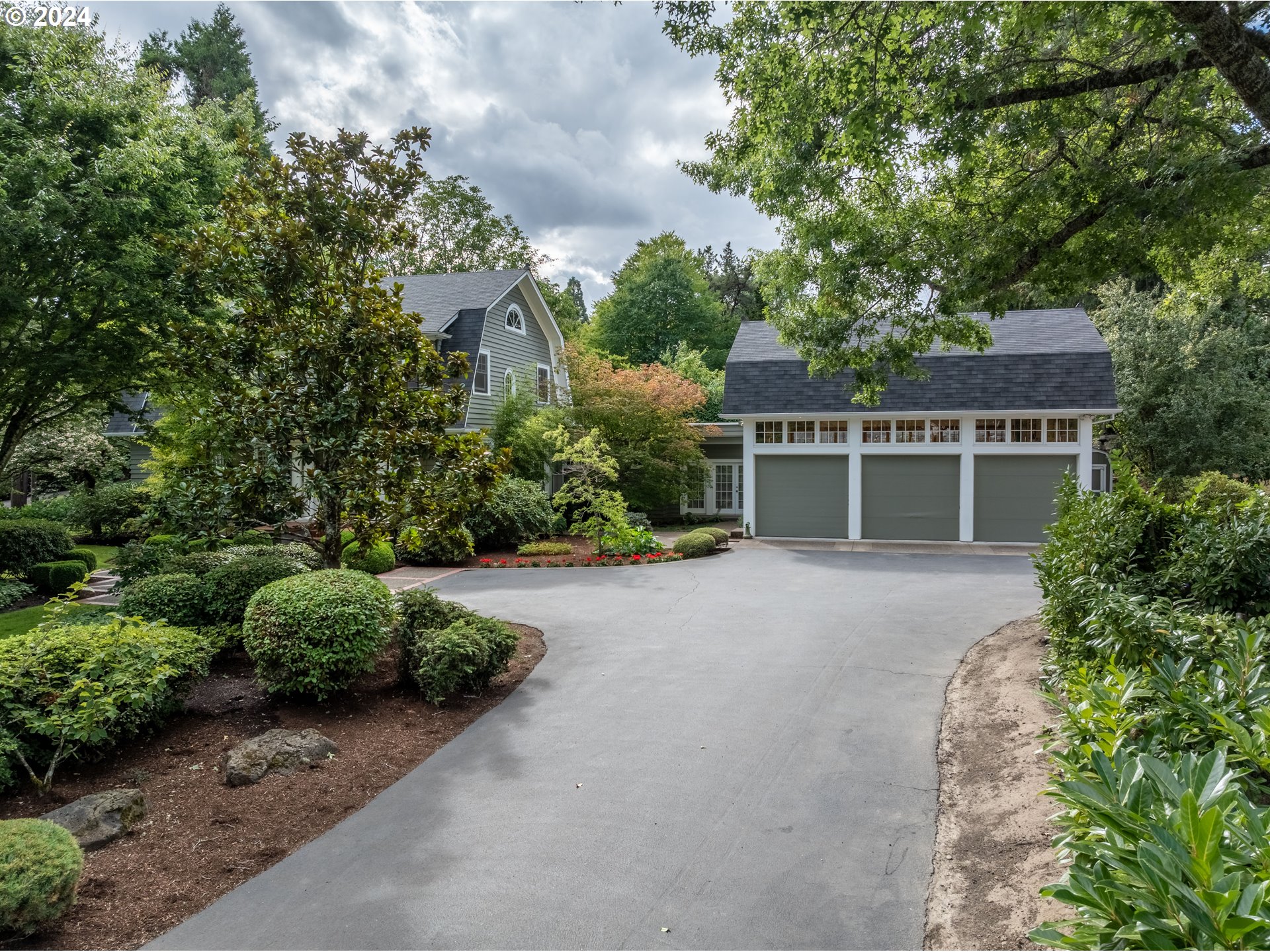 6865 Southwest Canyon Drive Portland, OR 97225 - Photo 6 of 36