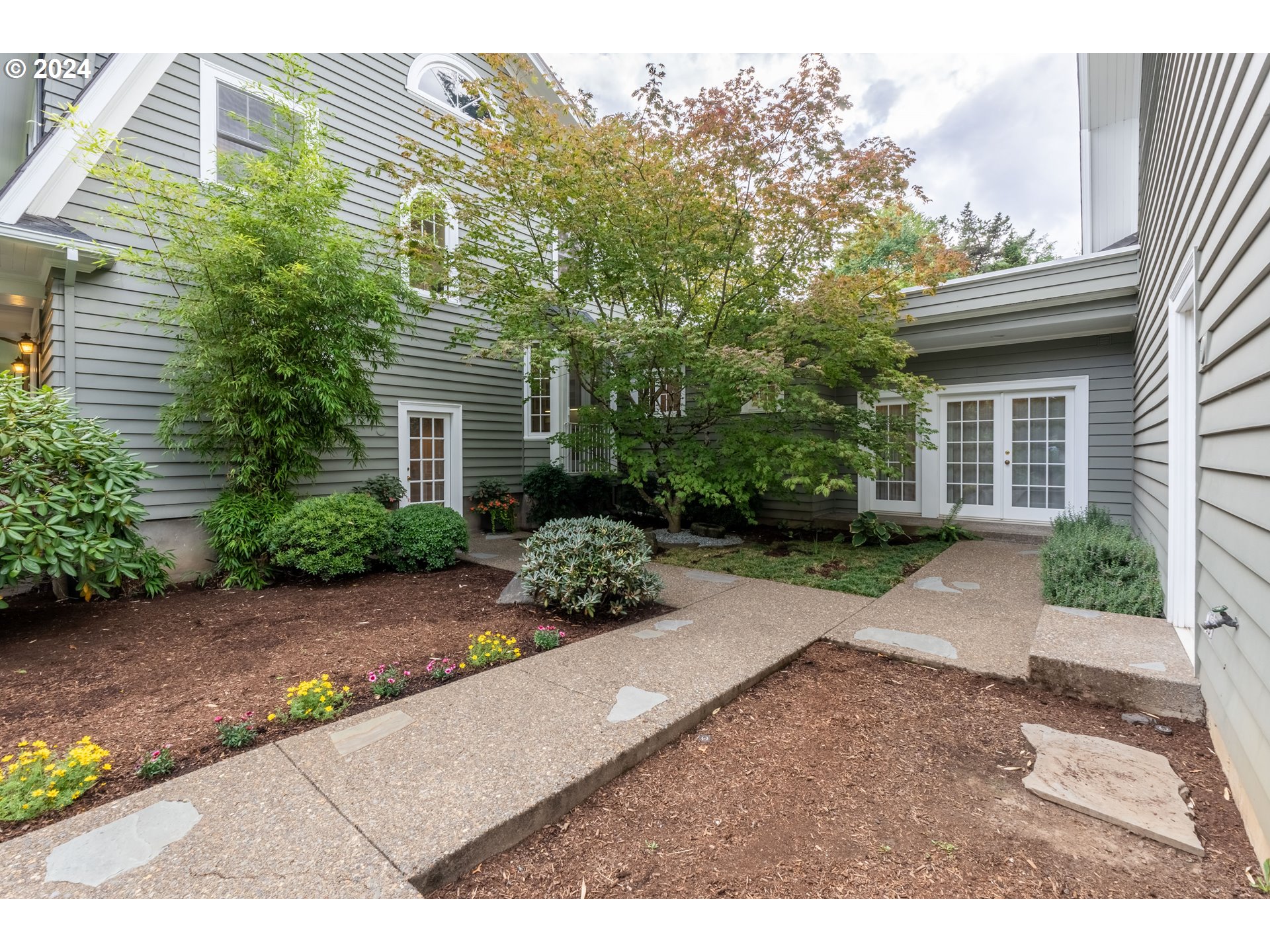 6865 Southwest Canyon Drive Portland, OR 97225 - Photo 7 of 36