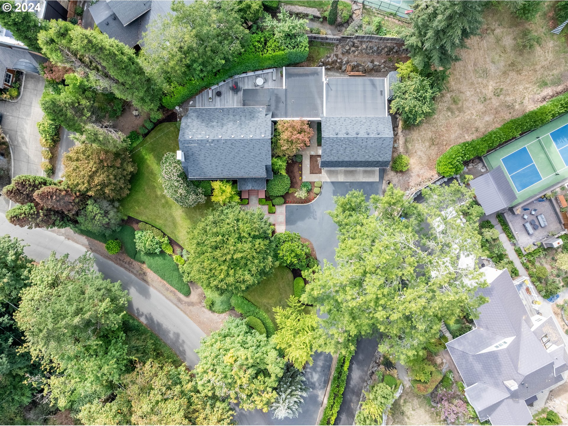 6865 Southwest Canyon Drive Portland, OR 97225 - Photo 10 of 36