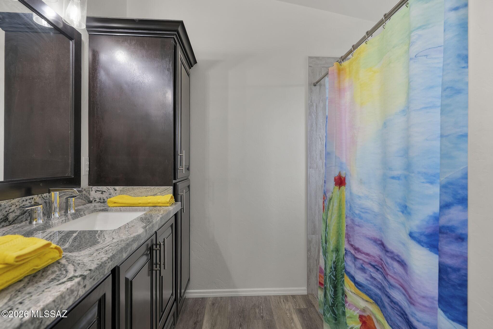 1752 Circulo Agua Blanca Rio Rico, AZ 85648 - Photo 13 of 41 Primary Bathroom