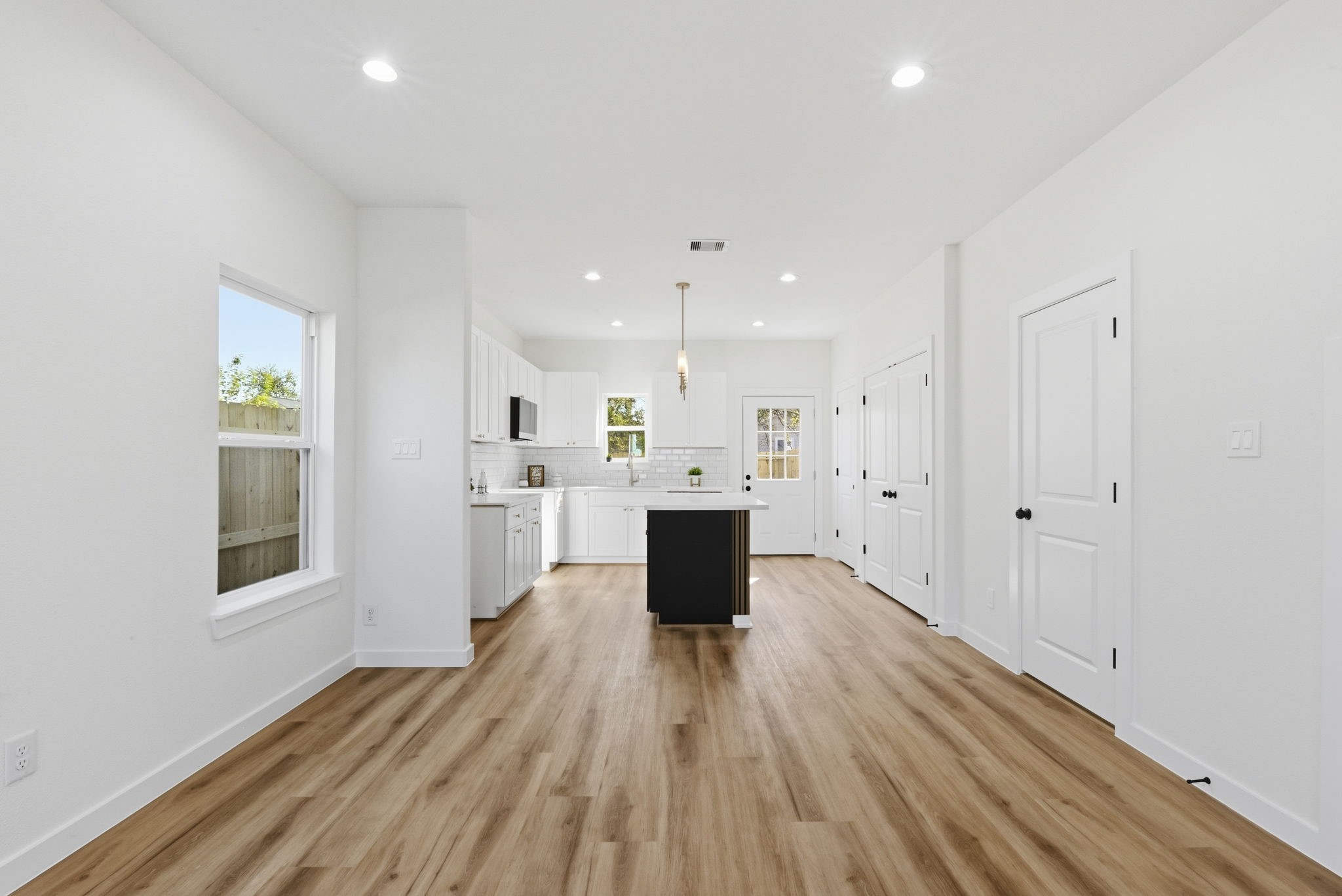 7958 Henson Street, Unit A/B Houston, TX 77028 - Photo 13 of 42