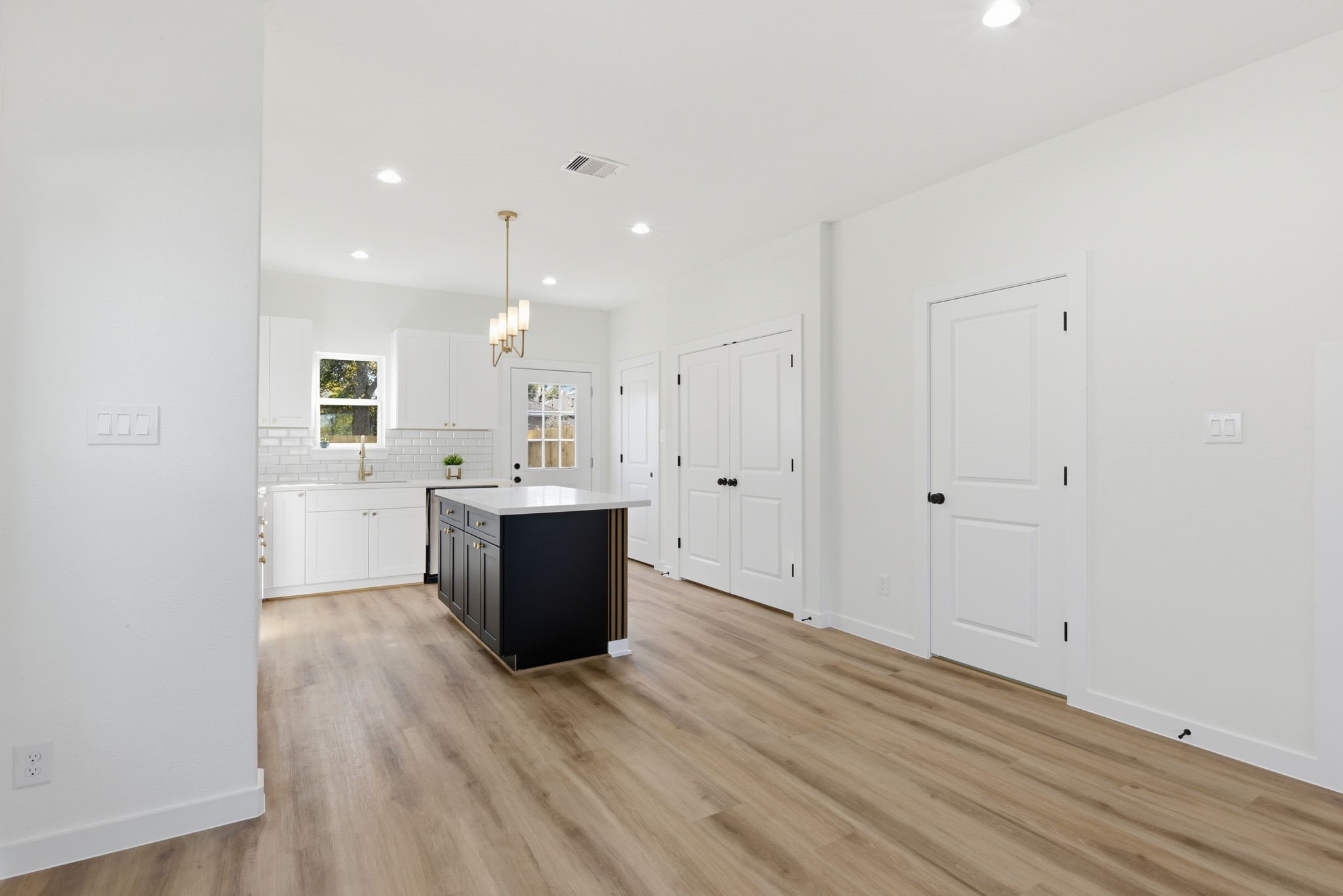 7958 Henson Street, Unit A/B Houston, TX 77028 - Photo 15 of 42