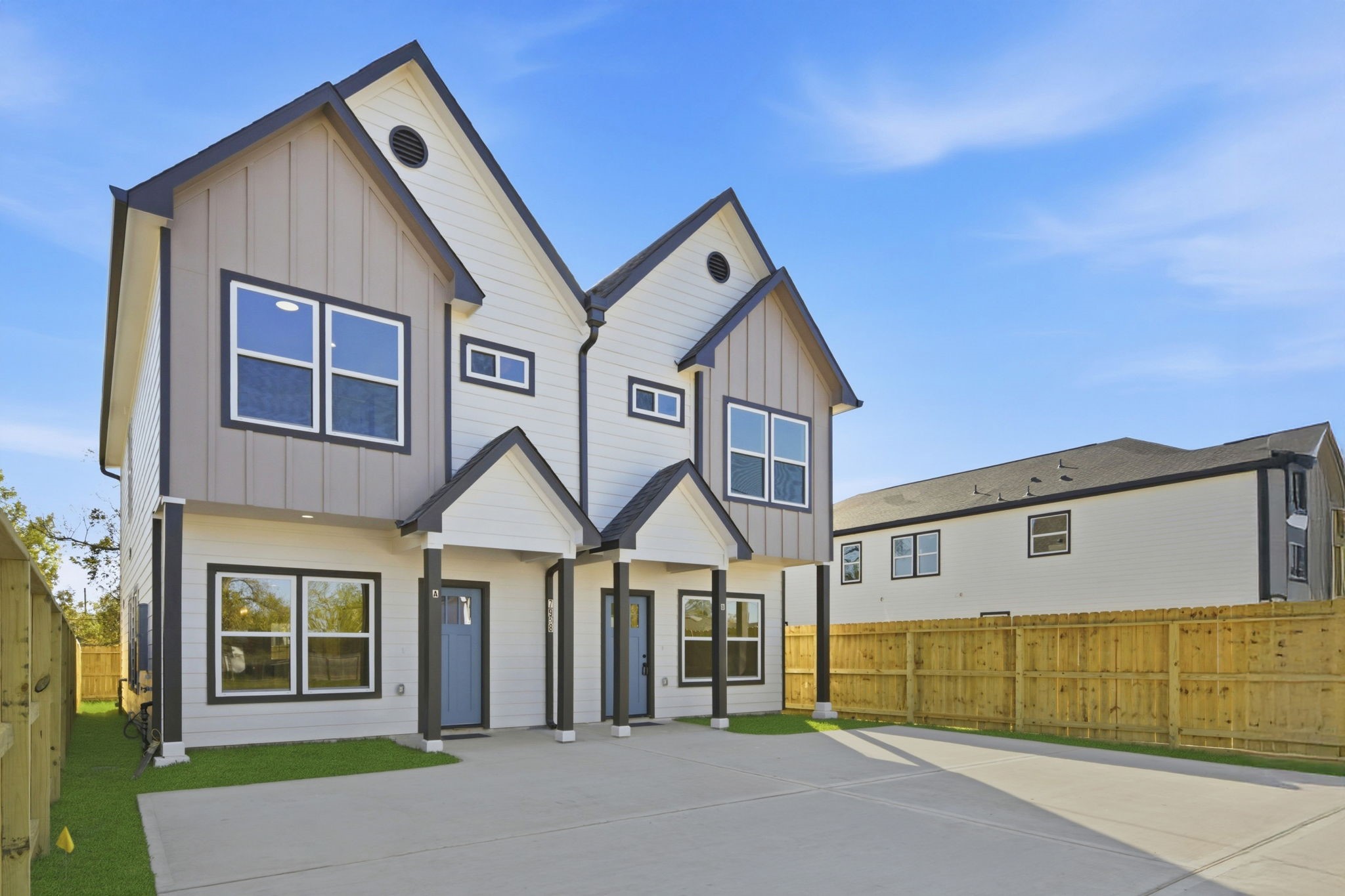 7958 Henson Street, Unit A/B Houston, TX 77028 - Photo 3 of 42