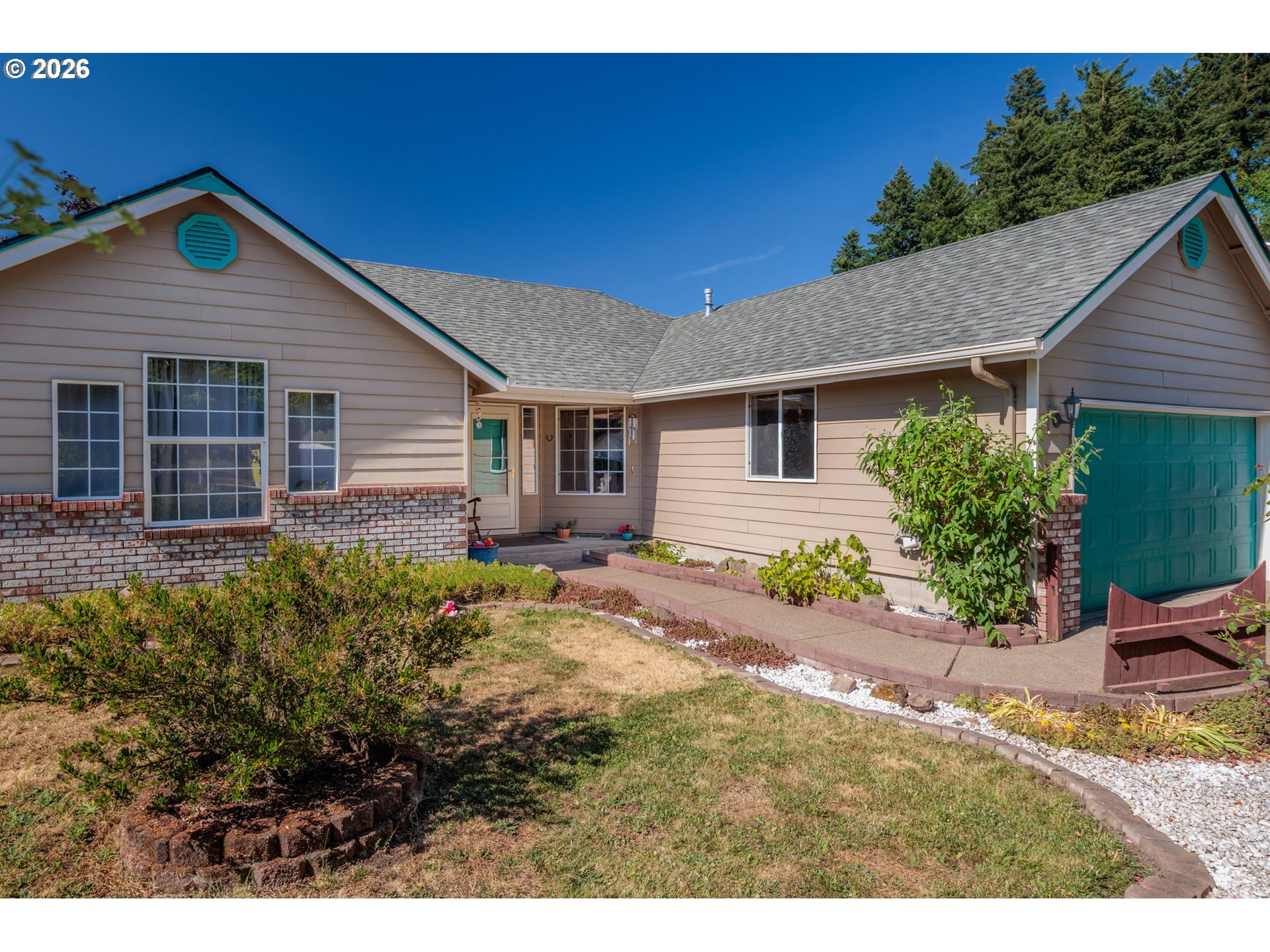 4664 Holly Street Springfield, OR 97478 - Photo 3 of 48