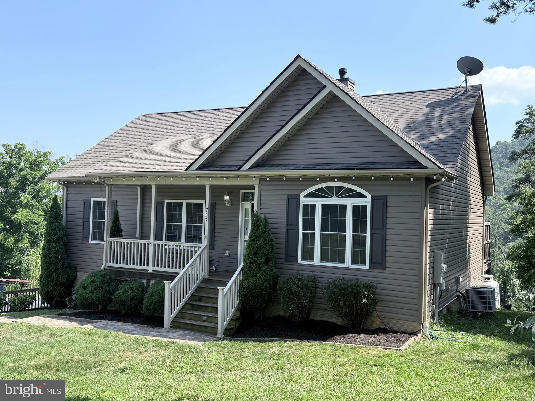 737 Lower Valley Road Strasburg, VA 22657 - Photo 3 of 3 Gallery Image 3
