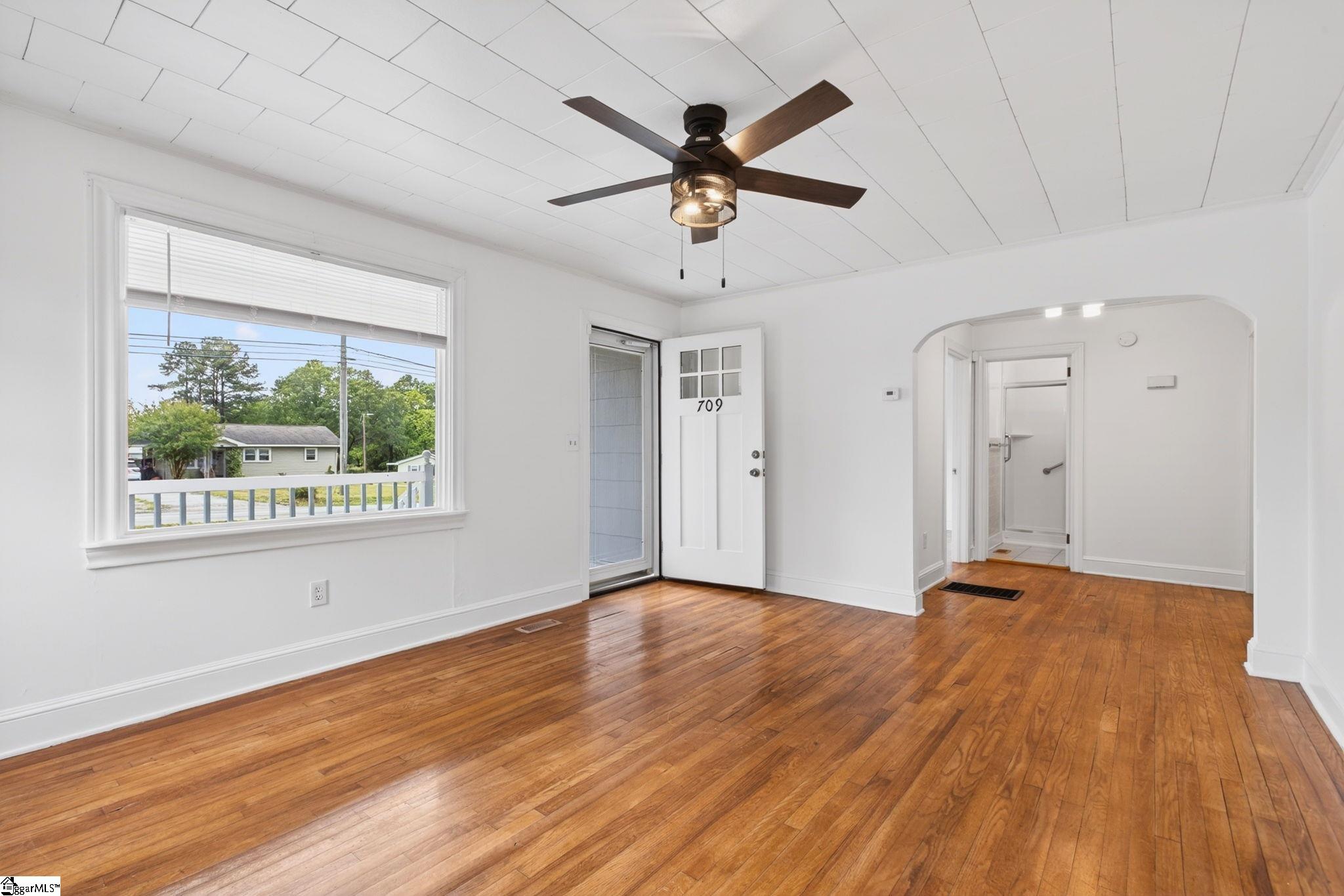 709 Gulliver Street Fountain Inn, SC 29644 - Photo 8 of 34
