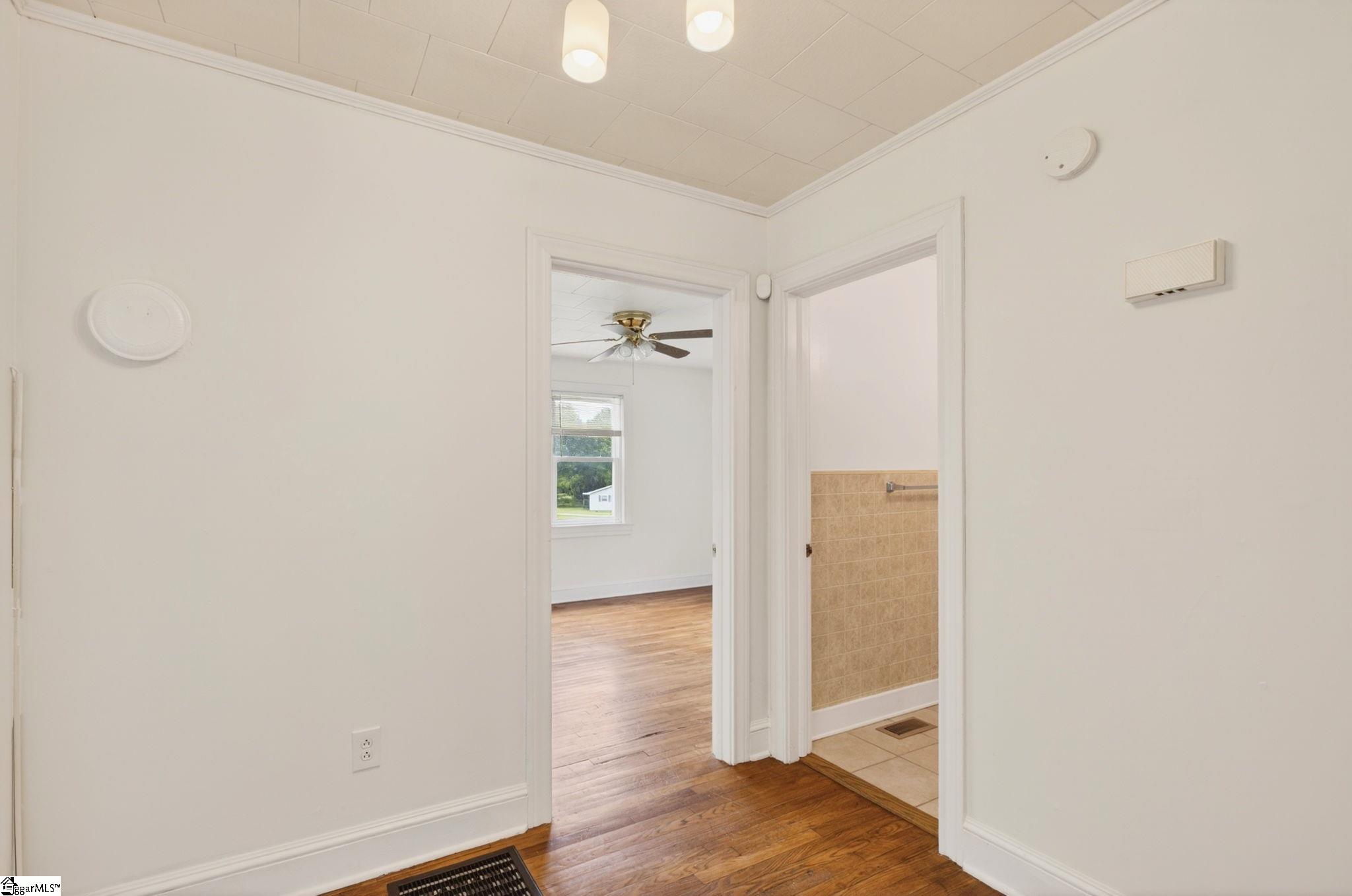 709 Gulliver Street Fountain Inn, SC 29644 - Photo 9 of 34