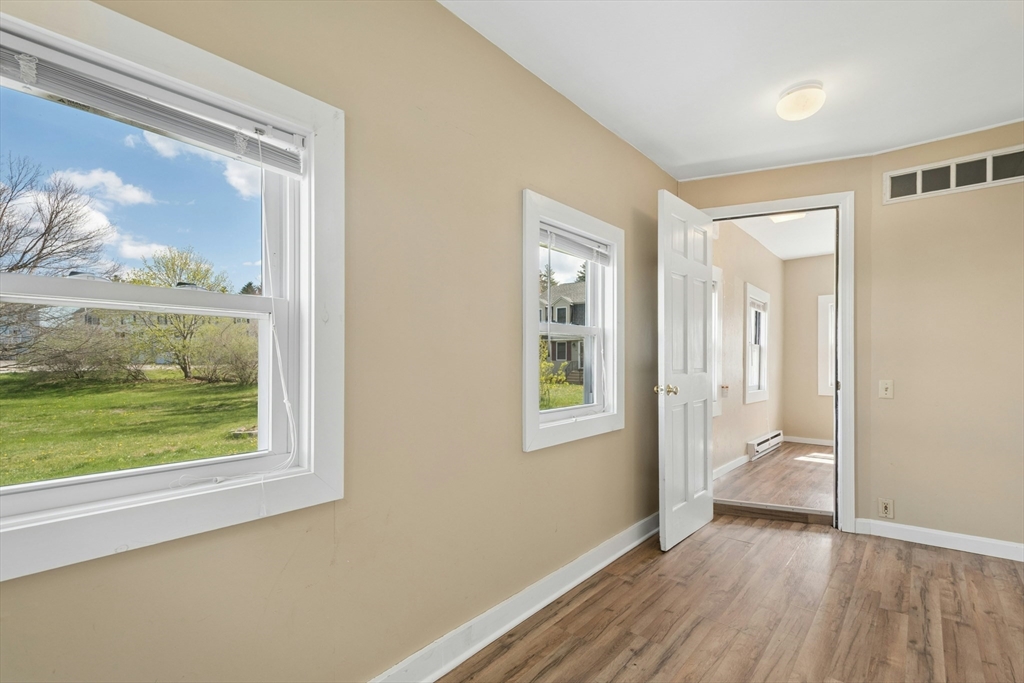 365 Clark Street Gardner, MA 01440 - Photo 8 of 40
