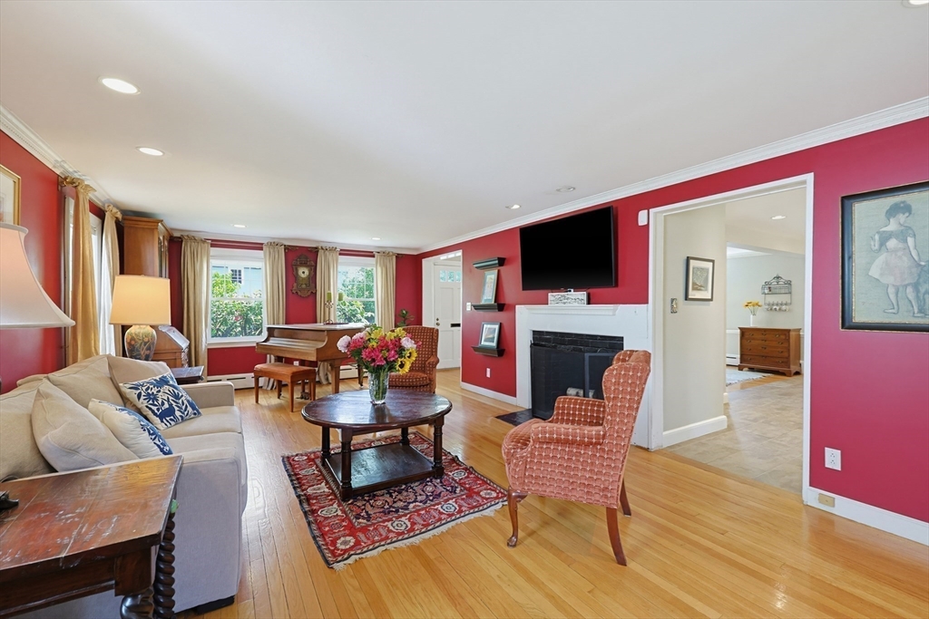 11 Hatfield Road Newton, MA 02465 - Photo 15 of 37