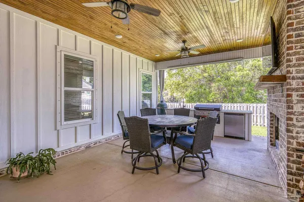 $885,000 | 2031 Rambling Oaks Drive, Cantonment, FL 32533