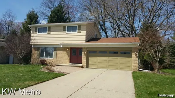 $2,350 | 5969 Slate Drive, Troy, MI 48085