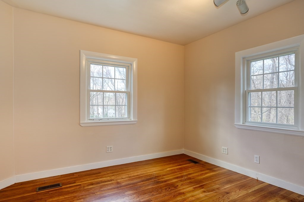 14 Skelton Road Burlington, MA 01803 - Photo 16 of 34