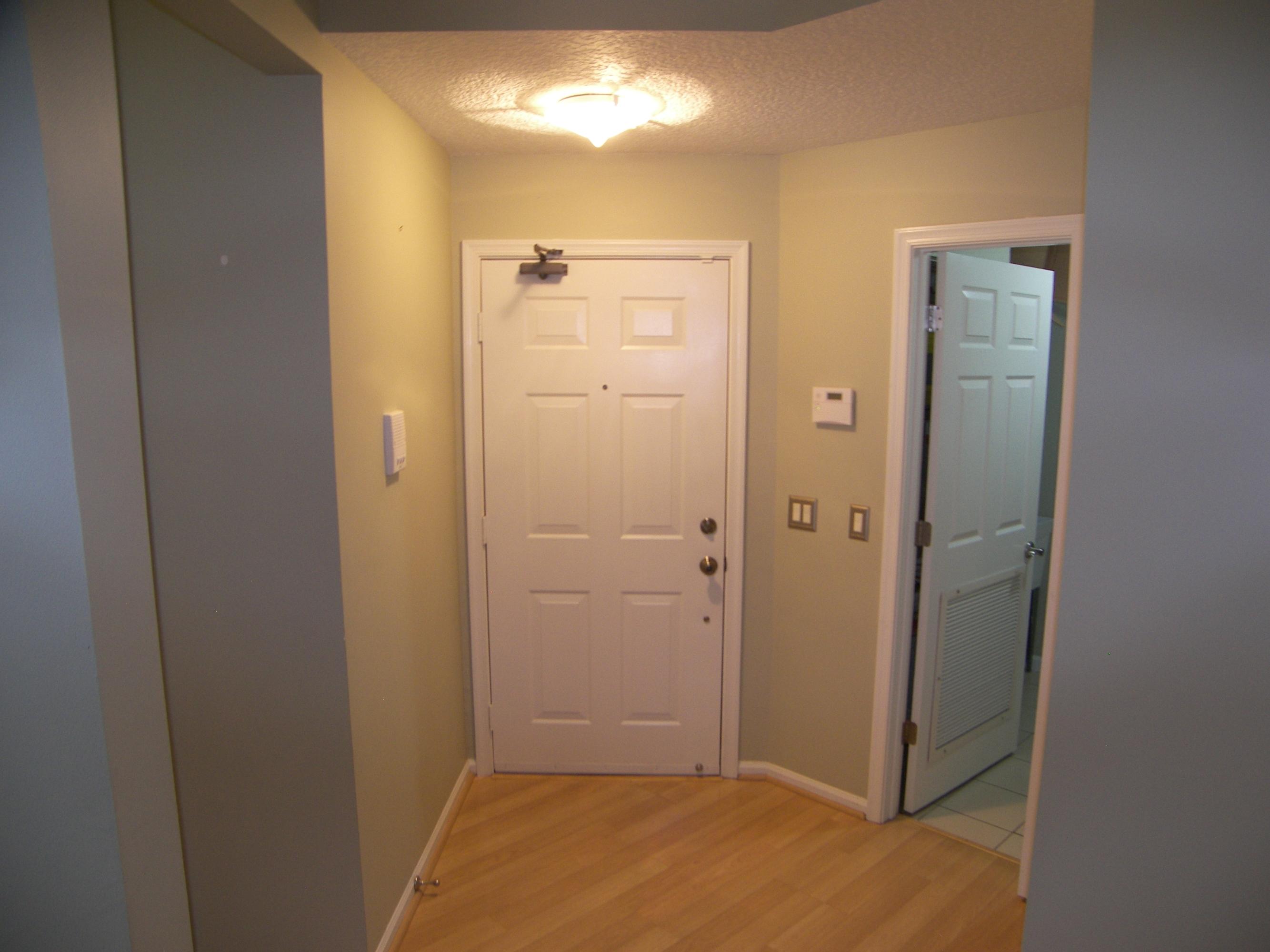5780 Coach House Circle, Unit A Boca Raton, FL 33486 - Photo 19 of 37 Interior Foyer
