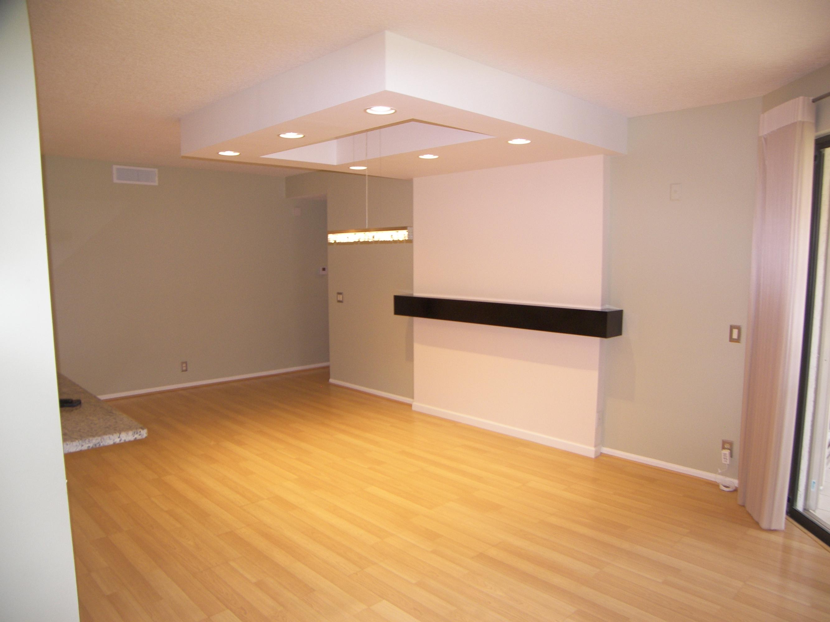 5780 Coach House Circle, Unit A Boca Raton, FL 33486 - Photo 5 of 37 Living Room w/tray lighting