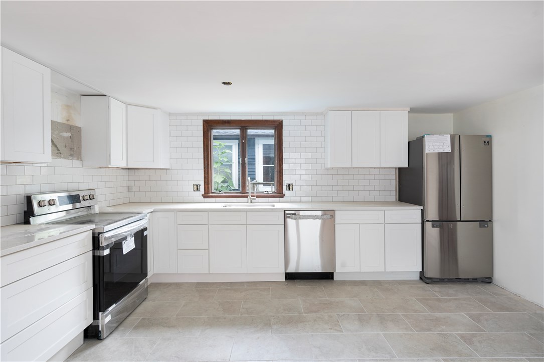 4 Locust Terrace Warren, RI 02885 - Photo 11 of 36 Gallery Image 11