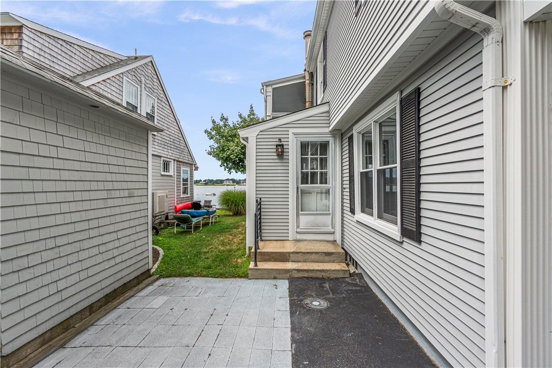 4 Locust Terrace Warren, RI 02885 - Photo 26 of 36 Gallery Image 26