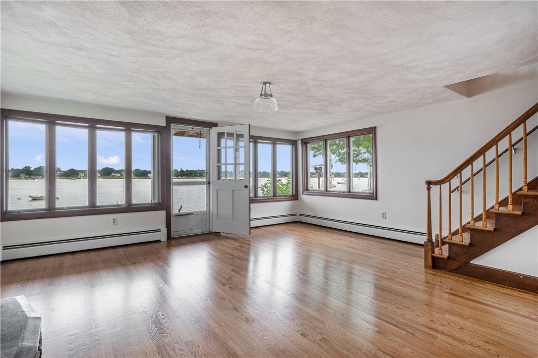 4 Locust Terrace Warren, RI 02885 - Photo 5 of 36 Gallery Image 5