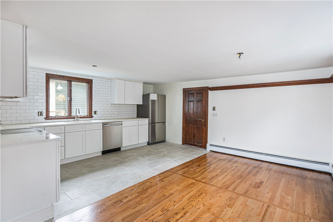 4 Locust Terrace Warren, RI 02885 - Photo 9 of 36 Gallery Image 9