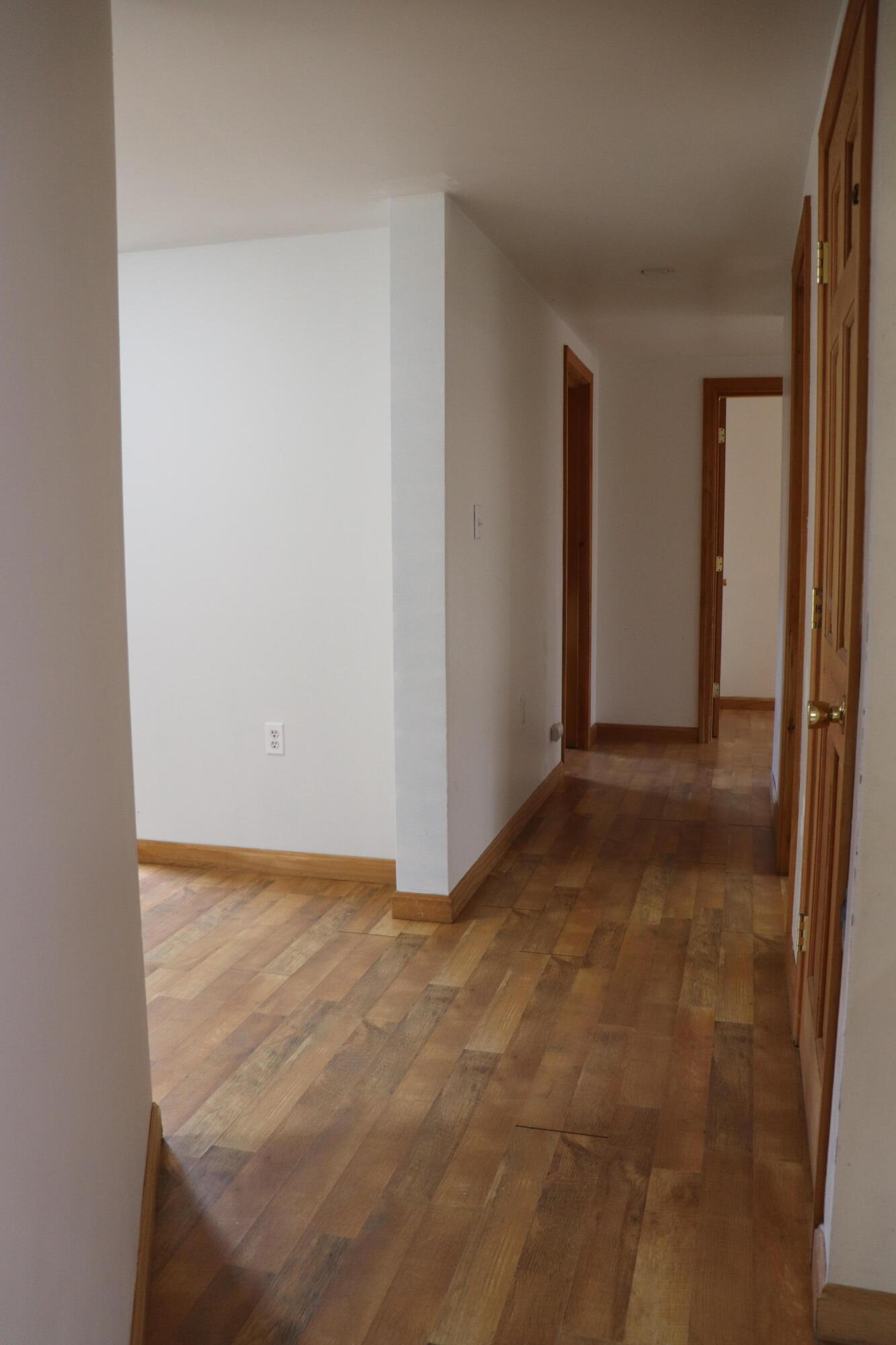 33 Meegwetch Horizon Road Palermo, ME 04354 - Photo 8 of 23 Hallway 2
