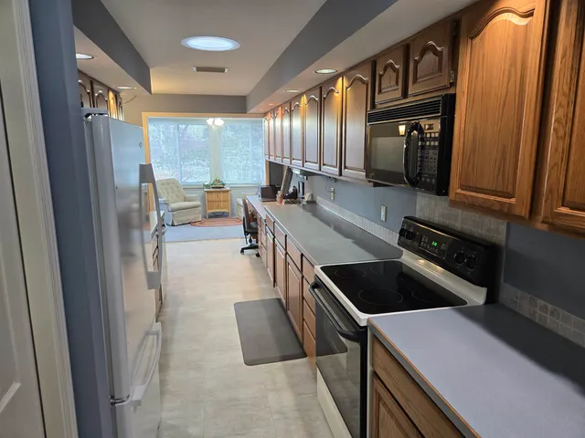 $369,900 | 89 Golf Course Road, Unit E, Madison, WI 53704