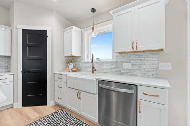 $427,700 | 416 Tristan Drive, Shawano, WI 54166