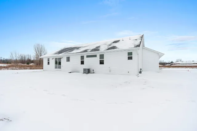 $427,700 | 416 Tristan Drive, Shawano, WI 54166