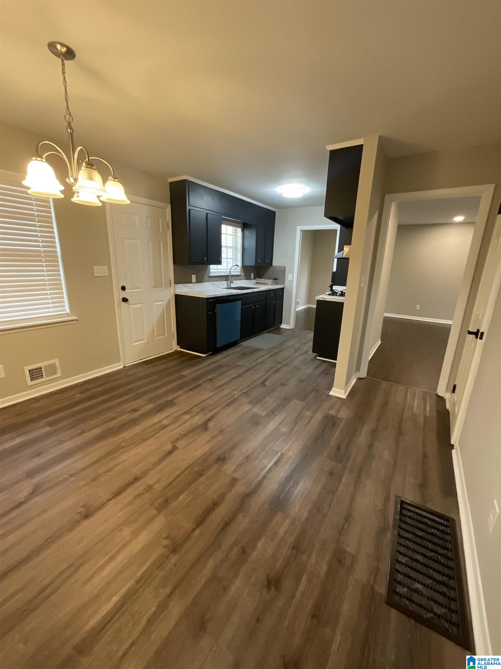 3021 Wenonah Park Road Southwest Birmingham, AL 35211 - Photo 7 of 23
