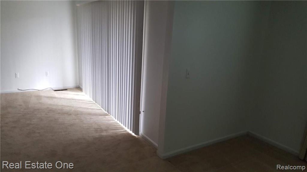 29640 Middlebelt Road, Unit 1603 Farmington, MI 48334 - Photo 4 of 31