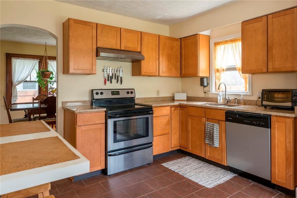 2566 Springfield Xenia Road Springfield, OH 45506 - Photo 9 of 32