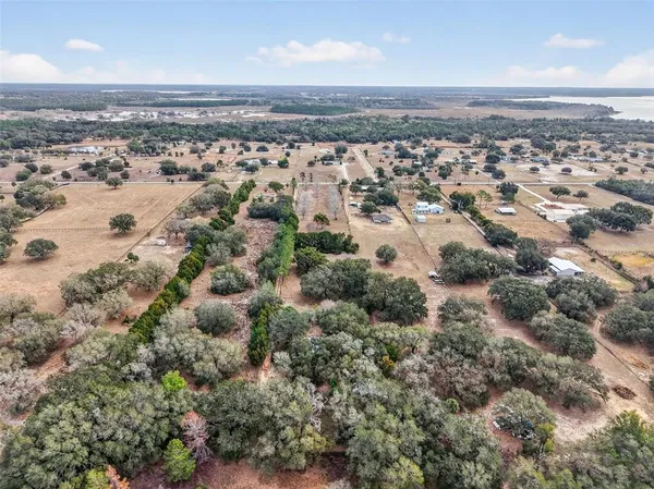 $395,000 | 40635 Thomas Boat Landing Road, Umatilla, FL 32784