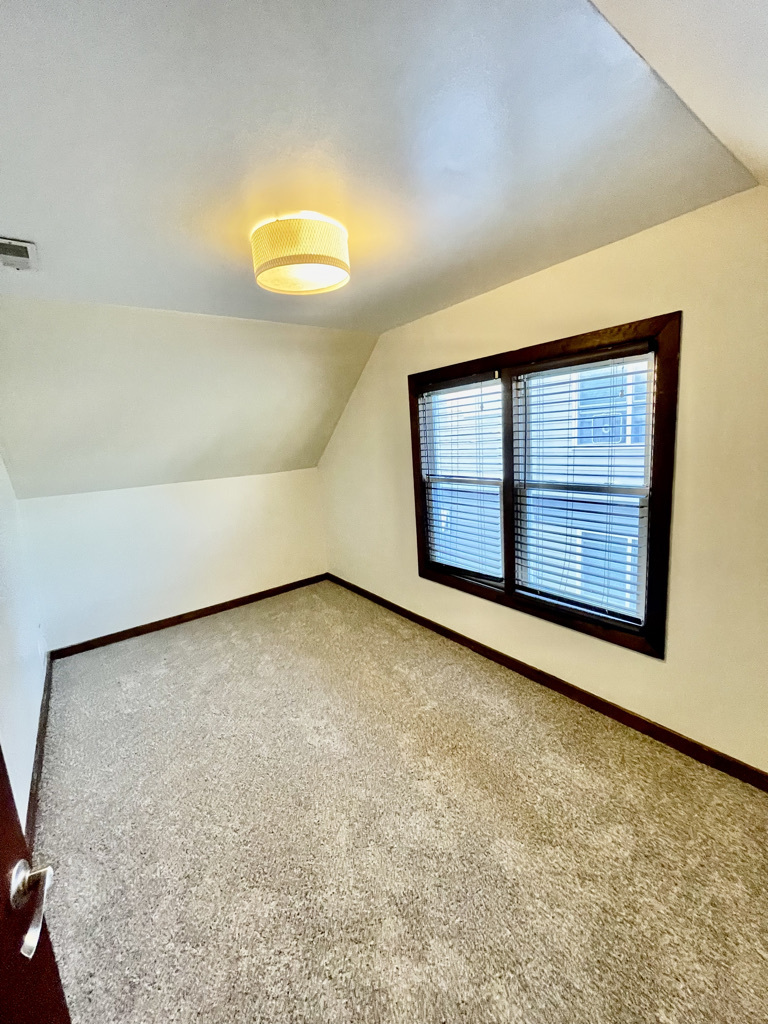 754 Spring Road Elmhurst, IL 60126 - Photo 15 of 33