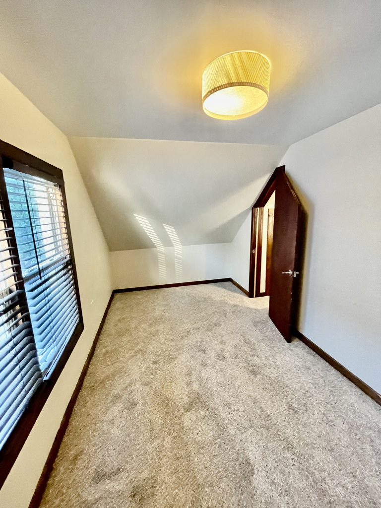 754 Spring Road Elmhurst, IL 60126 - Photo 16 of 33