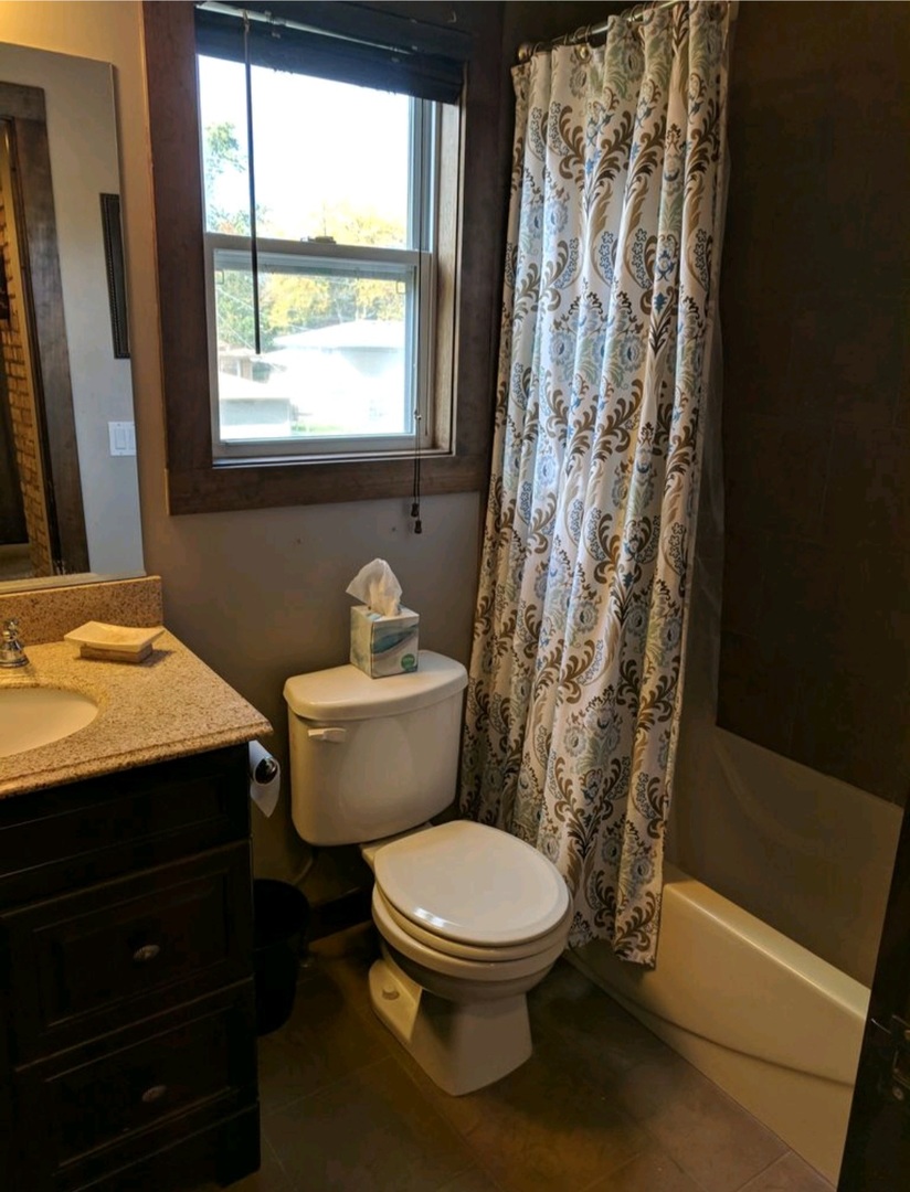 754 Spring Road Elmhurst, IL 60126 - Photo 17 of 33