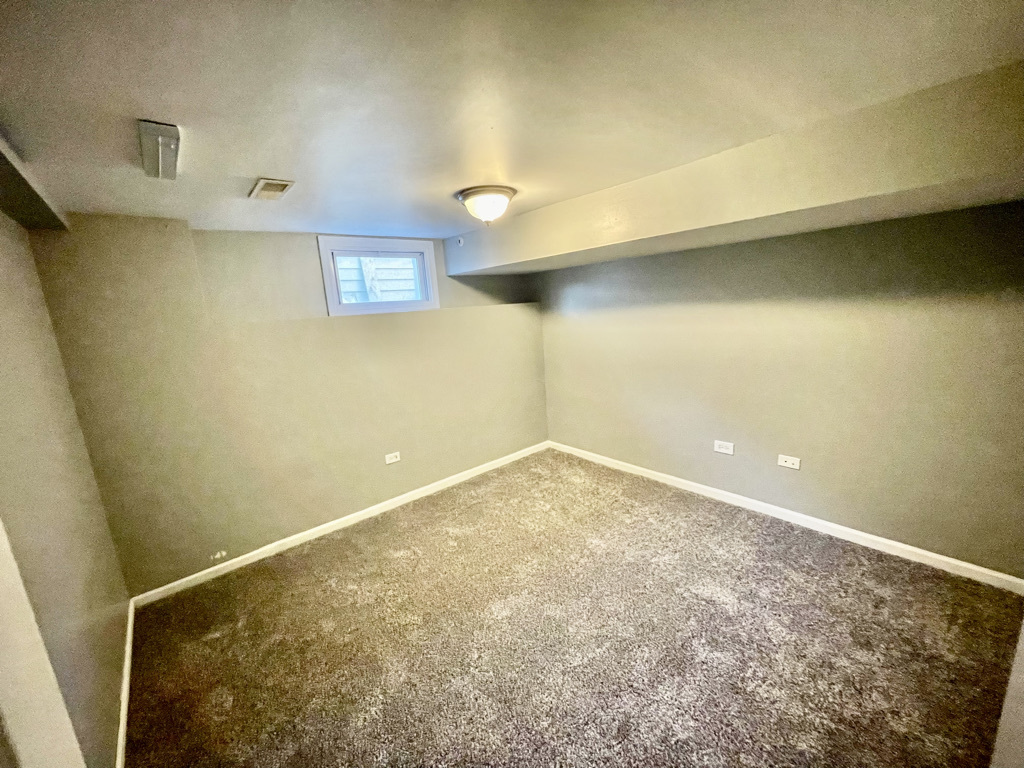 754 Spring Road Elmhurst, IL 60126 - Photo 23 of 33