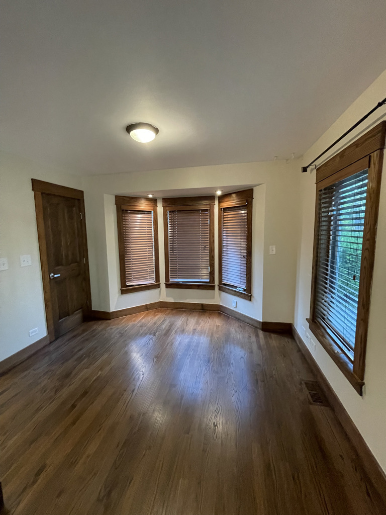 754 Spring Road Elmhurst, IL 60126 - Photo 4 of 33