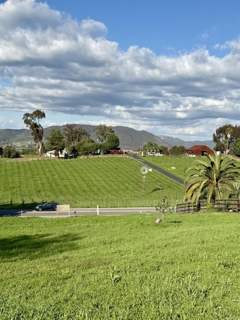 1851 E Mission Fallbrook, CA 92028 - Photo 17 of 25