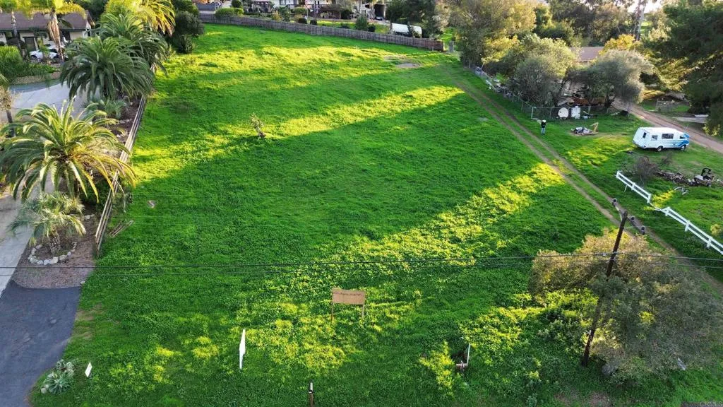 1851 E Mission Fallbrook, CA 92028 - Photo 2 of 25