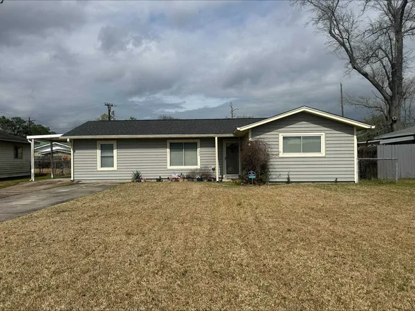 $119,900 | 1242 Palm Drive, Orange, TX 77630