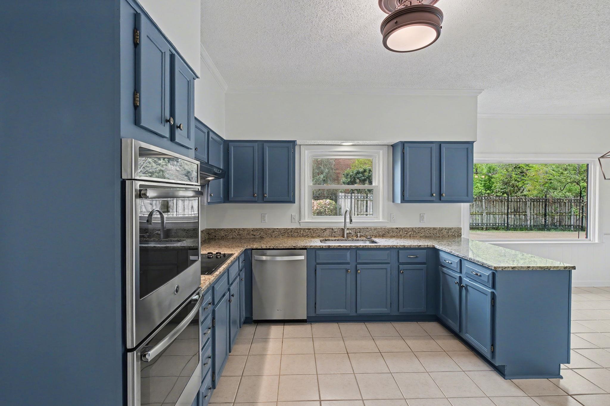 1399 Poplar Ridge Drive Memphis, TN 38120 - Photo 9 of 39