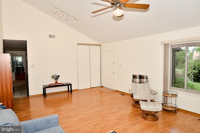 5919 Hall Street Springfield, VA 22152 - Photo 12 of 24 Living Room
