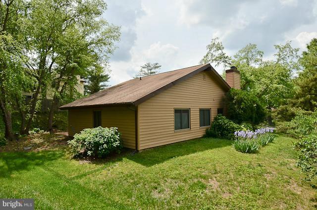 5919 Hall Street Springfield, VA 22152 - Photo 3 of 24 Exterior (General)