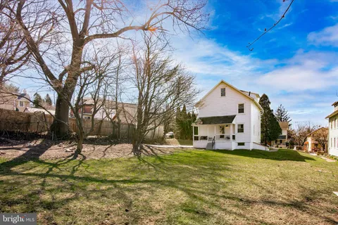 $5,000 | 933 Henry Avenue, Wayne, PA 19087