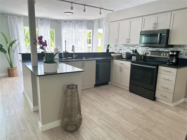 $9,700 | 1723 Stanford Lane, Sarasota, FL 34231