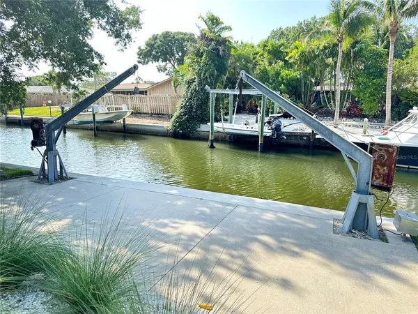 $9,500 | 1723 Stanford Lane, Sarasota, FL 34231