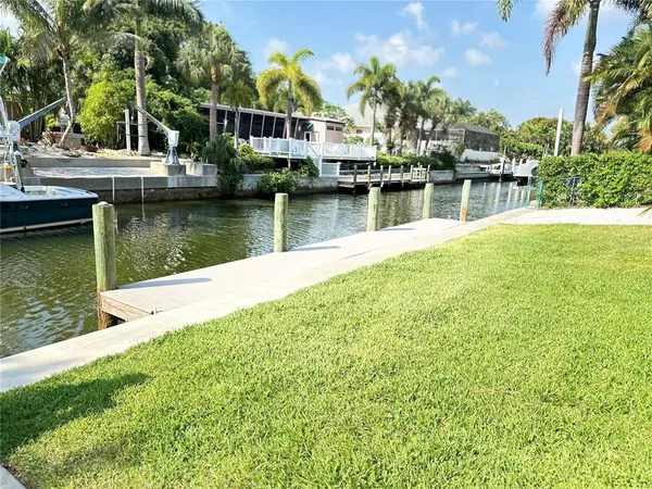 $9,500 | 1723 Stanford Lane, Sarasota, FL 34231