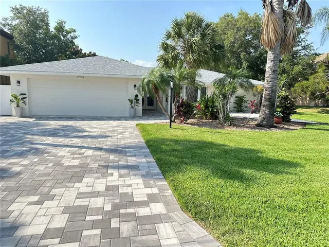 $9,700 | 1723 Stanford Lane, Sarasota, FL 34231