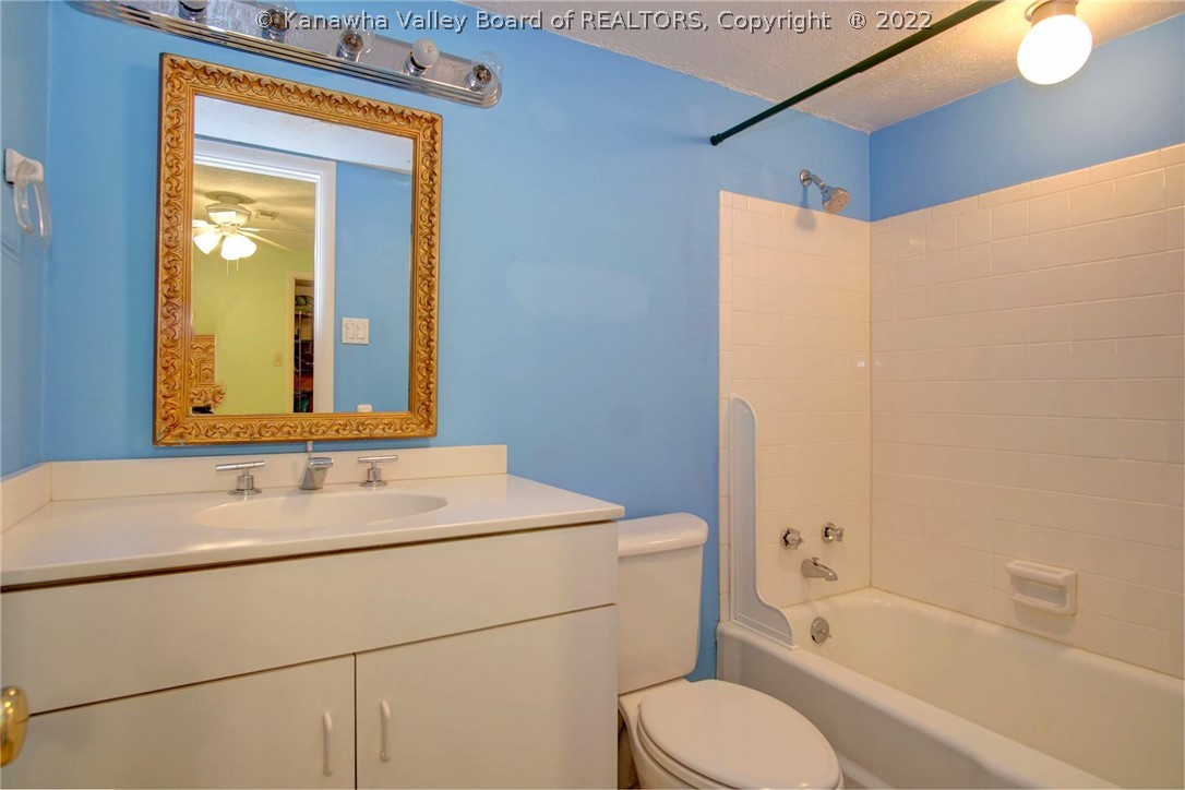 1031 Forest Road Charleston, WV 25314 - Photo 38 of 41 Gallery Image 38