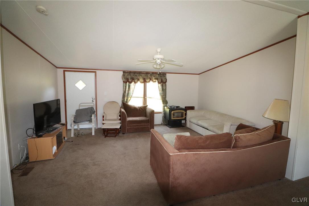155 Hawk Farm Road Kunkletown, PA 18058 - Photo 4 of 34