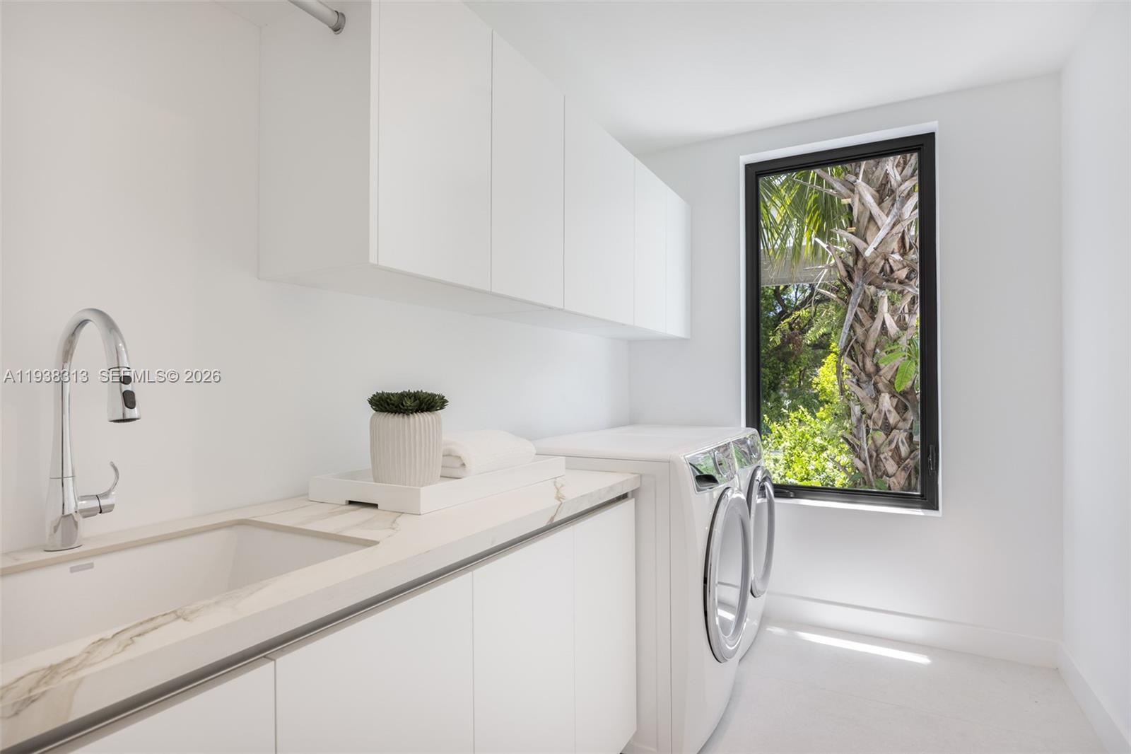 92 Southwest 28th Road, Unit 4 Miami, FL 33129 - Photo 29 of 32