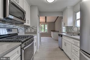 12702 North Point Lane Laurel, MD 20708 - Photo 4 of 17 Stainless Appliances